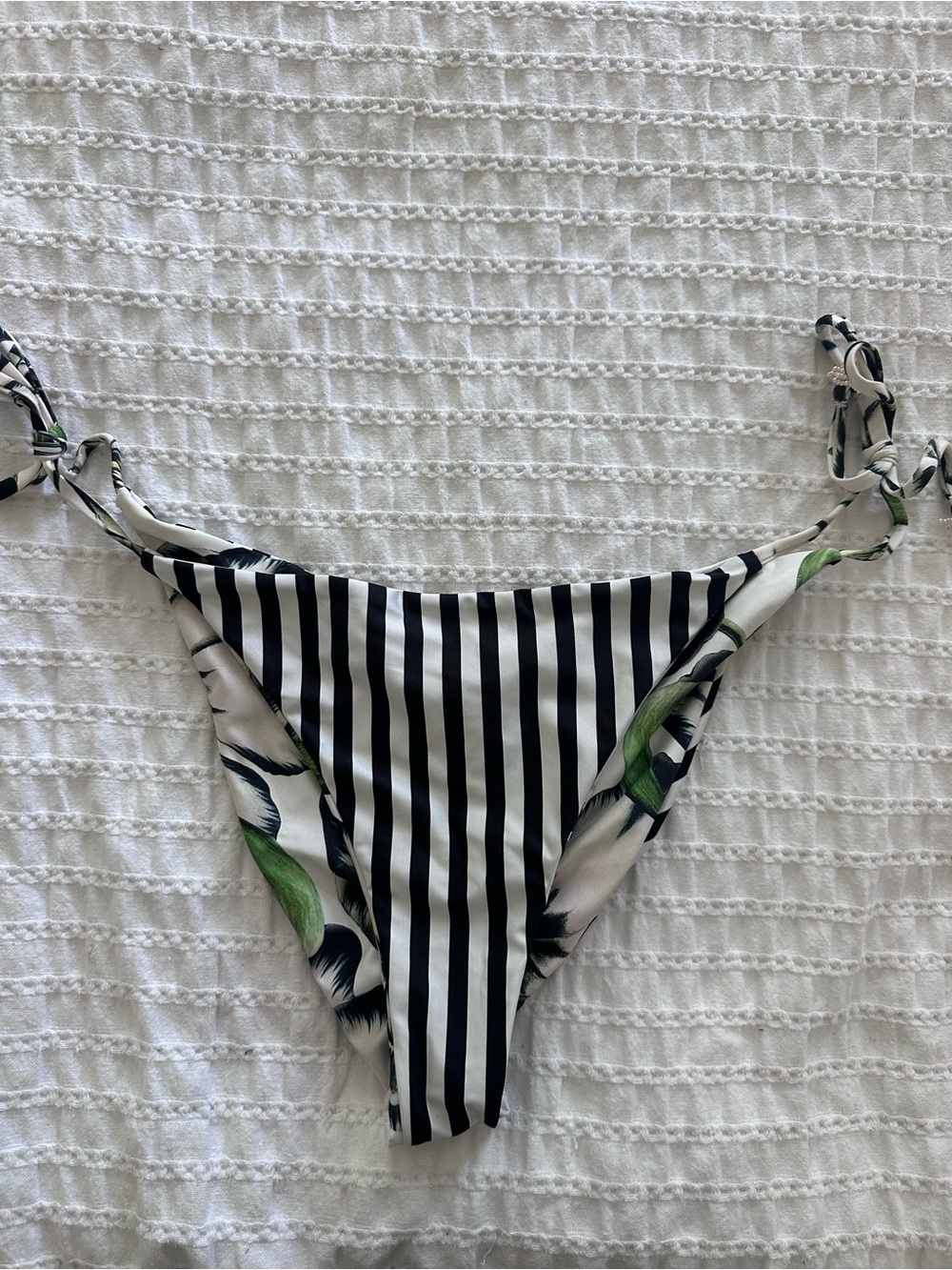 Agua Bendita - Alegria Giard Swimsuit Bottom - Picture 3 of 7
